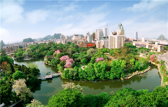 ���԰���